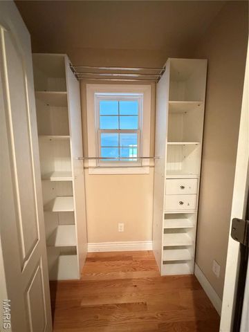 1327 Iron Gate, Greenville, IL 62246