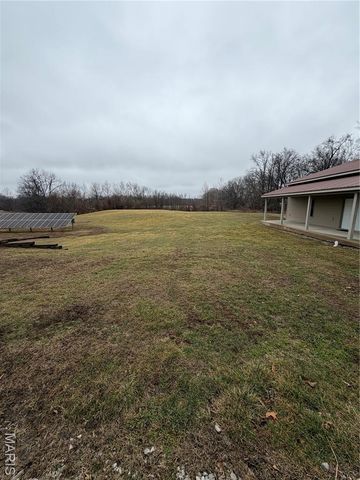 1327 Iron Gate, Greenville, IL 62246