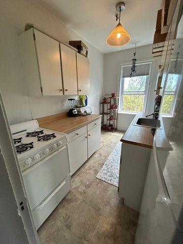1666 Commonwealth Ave 65, Boston, MA 02135