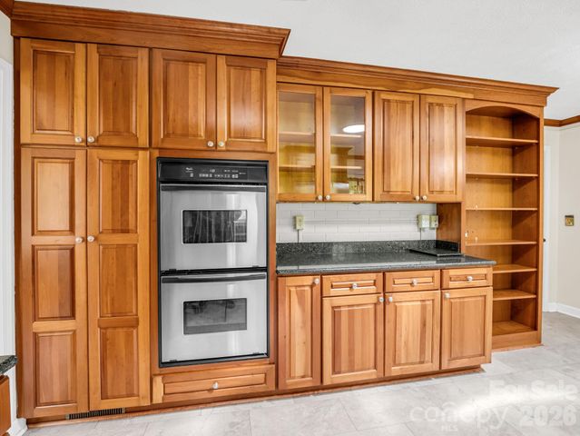 370 Orchard Circle, Laurel Park, NC 28739