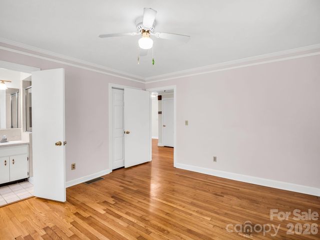 370 Orchard Circle, Laurel Park, NC 28739