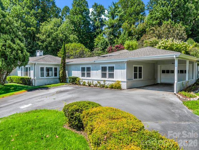 370 Orchard Circle, Laurel Park, NC 28739