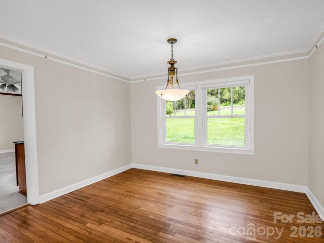 370 Orchard Circle, Laurel Park, NC 28739