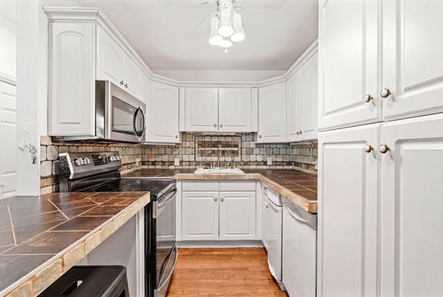 617 Massachusetts Ave. 1A, Boston, MA 02118