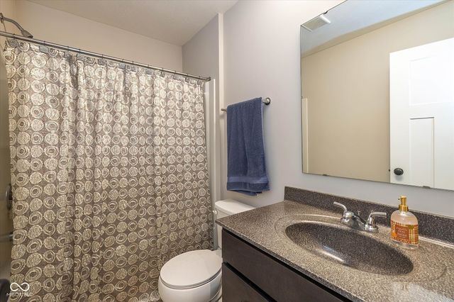 5509 Wood Spring Lane, Mccordsville, IN 46055