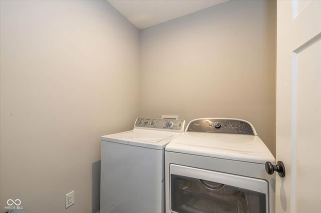 5509 Wood Spring Lane, Mccordsville, IN 46055