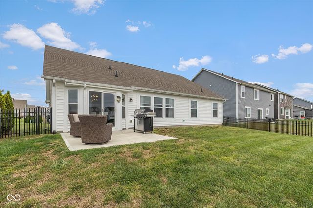 5509 Wood Spring Lane, Mccordsville, IN 46055