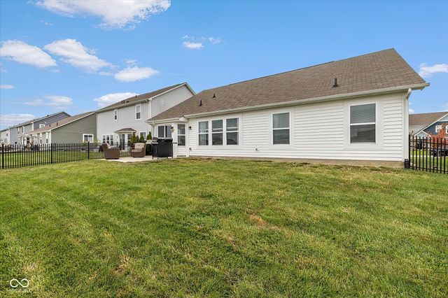 5509 Wood Spring Lane, Mccordsville, IN 46055