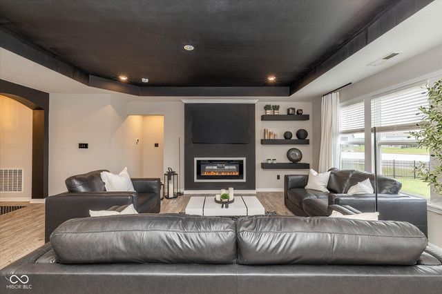 5509 Wood Spring Lane, Mccordsville, IN 46055