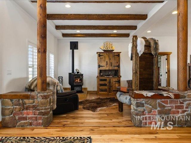 24746 Star Crest Ct, Middleton, ID 83644