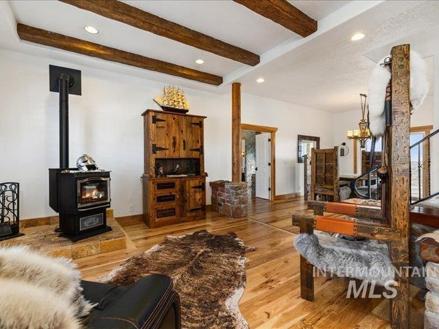 24746 Star Crest Ct, Middleton, ID 83644