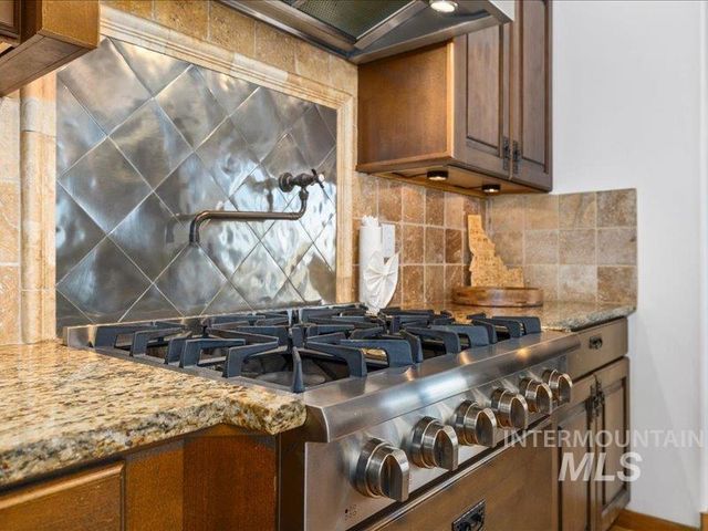 24746 Star Crest Ct, Middleton, ID 83644