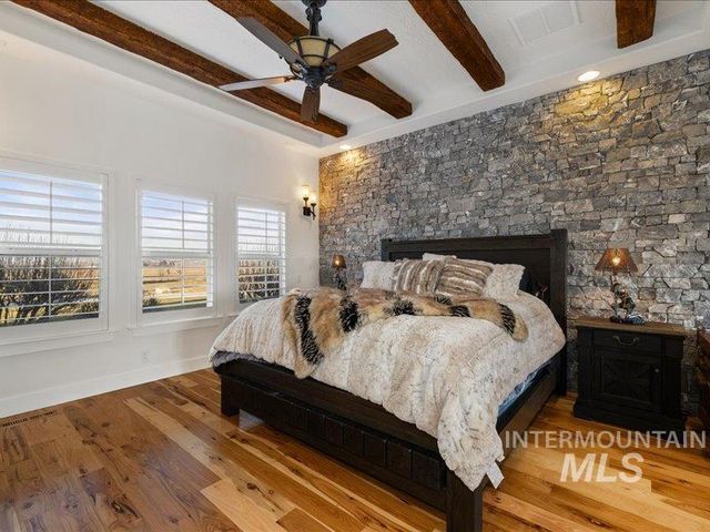 24746 Star Crest Ct, Middleton, ID 83644