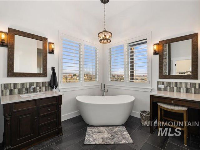 24746 Star Crest Ct, Middleton, ID 83644