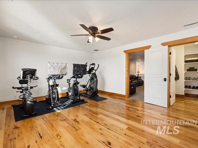 24746 Star Crest Ct, Middleton, ID 83644