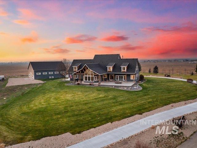 24746 Star Crest Ct, Middleton, ID 83644