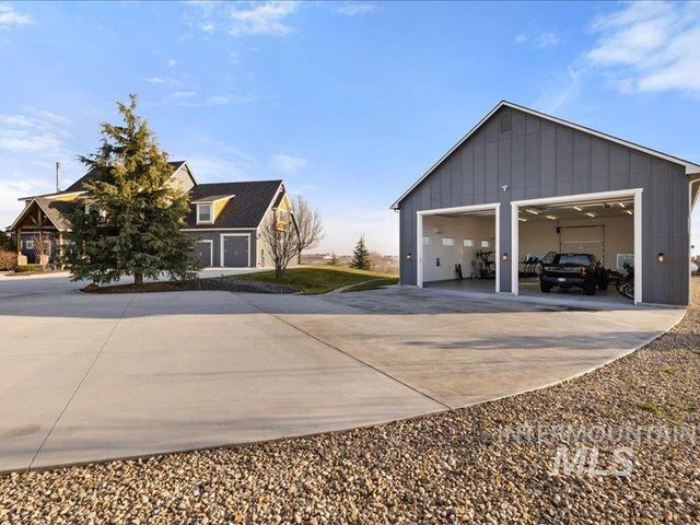 24746 Star Crest Ct, Middleton, ID 83644