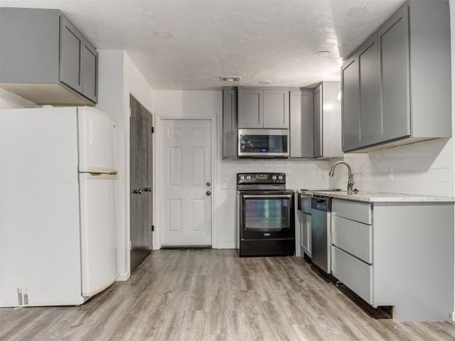 704 NW 137th Street, Edmond, OK 73013