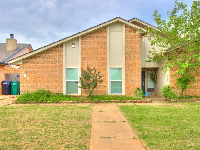 704 NW 137th Street, Edmond, OK 73013
