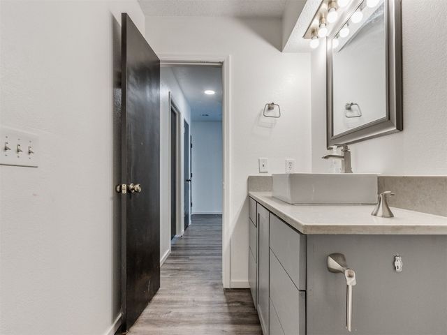 704 NW 137th Street, Edmond, OK 73013