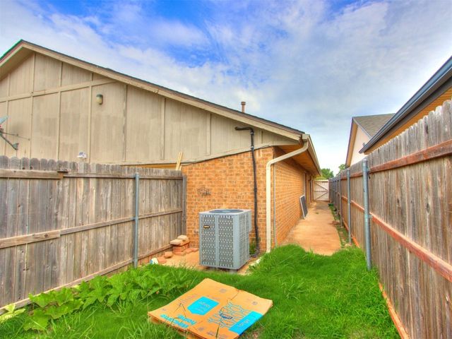704 NW 137th Street, Edmond, OK 73013