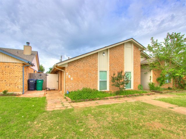 704 NW 137th Street, Edmond, OK 73013