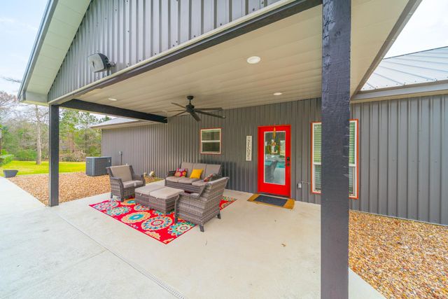 840 Horace Bonds Road, Livingston, TX 77351