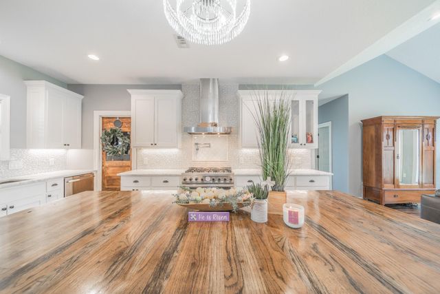 840 Horace Bonds Road, Livingston, TX 77351