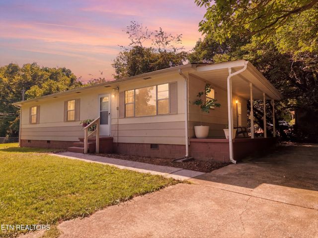 3401 McDonald Rd, Knoxville, TN 37914