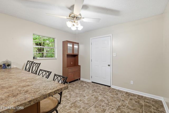 3401 McDonald Rd, Knoxville, TN 37914