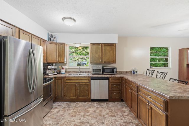 3401 McDonald Rd, Knoxville, TN 37914