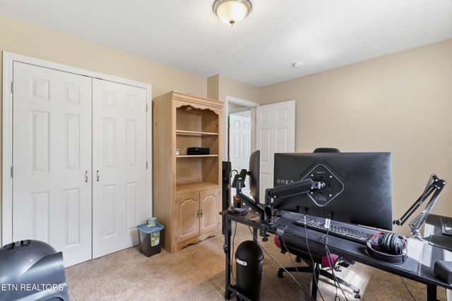 3401 McDonald Rd, Knoxville, TN 37914