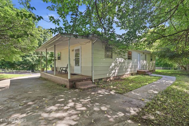3401 McDonald Rd, Knoxville, TN 37914