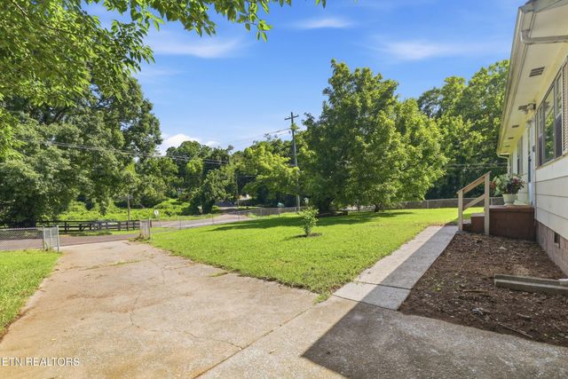 3401 McDonald Rd, Knoxville, TN 37914