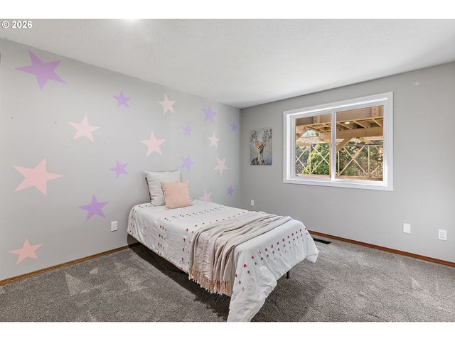 5911 Sw BRIAR PATCH Ln, Wilsonville, OR 97070