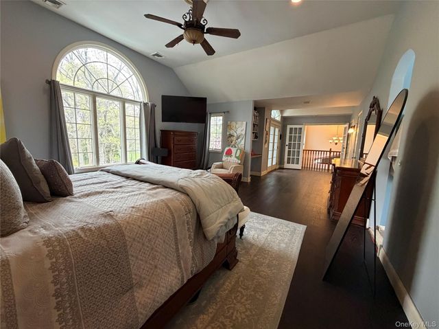 3 Chuck Court, Port Jefferson, NY 11777
