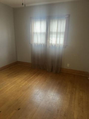 2740 N 56th STREET, Milwaukee, WI 53210