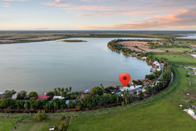 8526 Lago Vista Drive, Edcouch, TX 78538