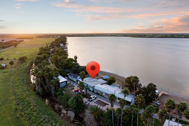 8526 Lago Vista Drive, Edcouch, TX 78538