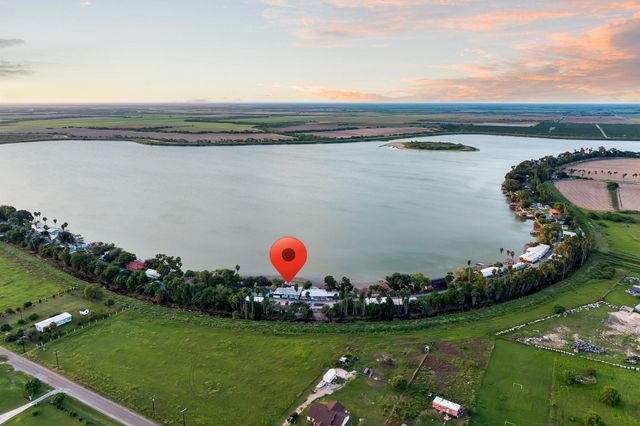 8526 Lago Vista Drive, Edcouch, TX 78538