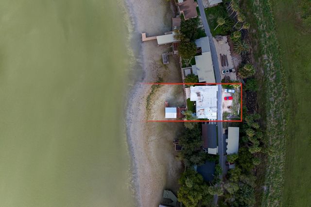 8526 Lago Vista Drive, Edcouch, TX 78538