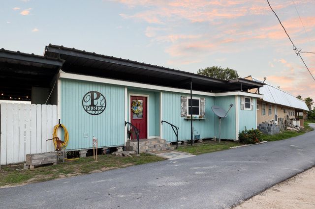 8526 Lago Vista Drive, Edcouch, TX 78538