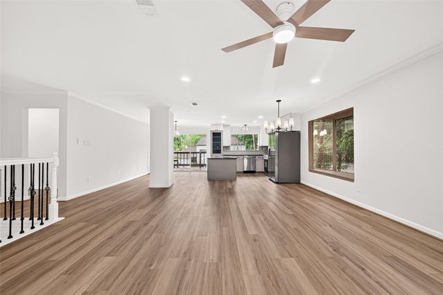 2 Kittiwake Court, Spring, TX 77380