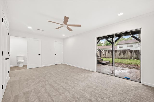 2 Kittiwake Court, Spring, TX 77380