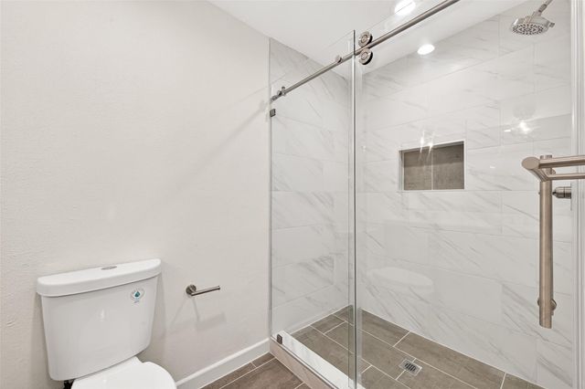 2 Kittiwake Court, Spring, TX 77380