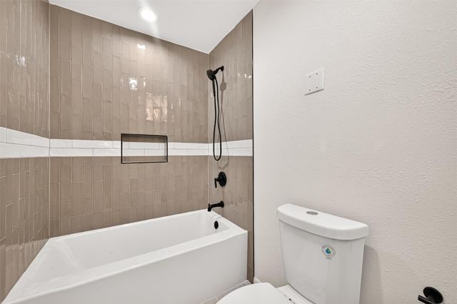 2 Kittiwake Court, Spring, TX 77380