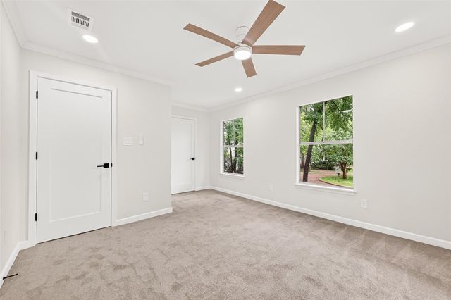 2 Kittiwake Court, Spring, TX 77380