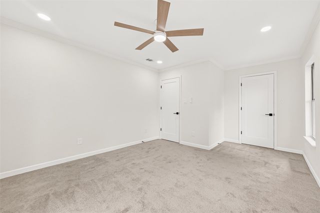 2 Kittiwake Court, Spring, TX 77380