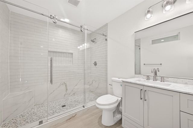 2 Kittiwake Court, Spring, TX 77380