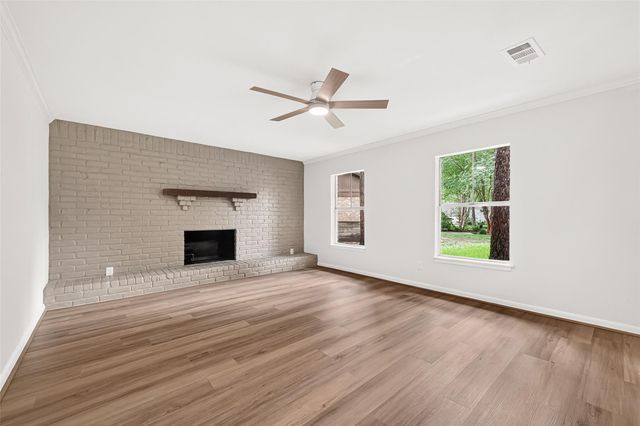 2 Kittiwake Court, Spring, TX 77380